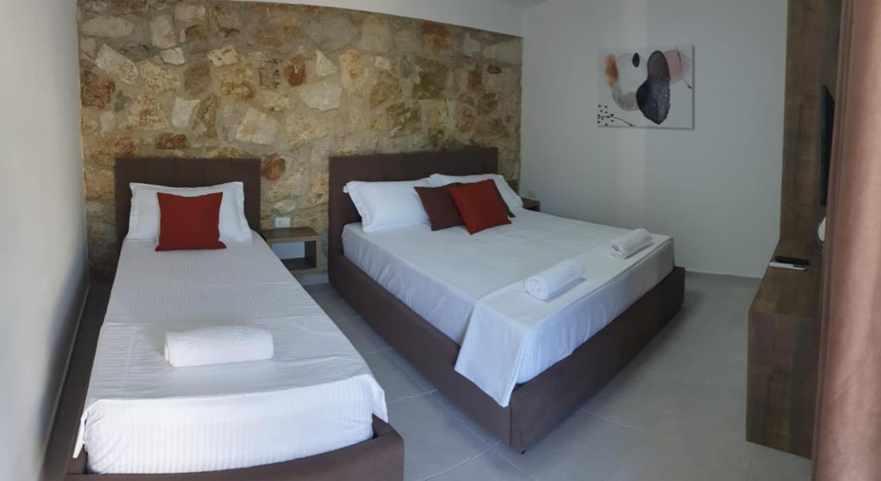 Hotel Mezzanine Bay Himarë Exterior foto