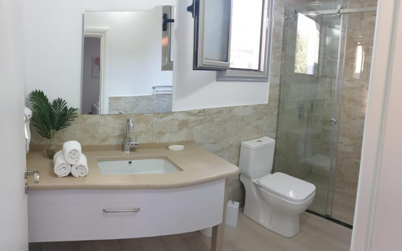 Hotel Mezzanine Bay Himarë Exterior foto