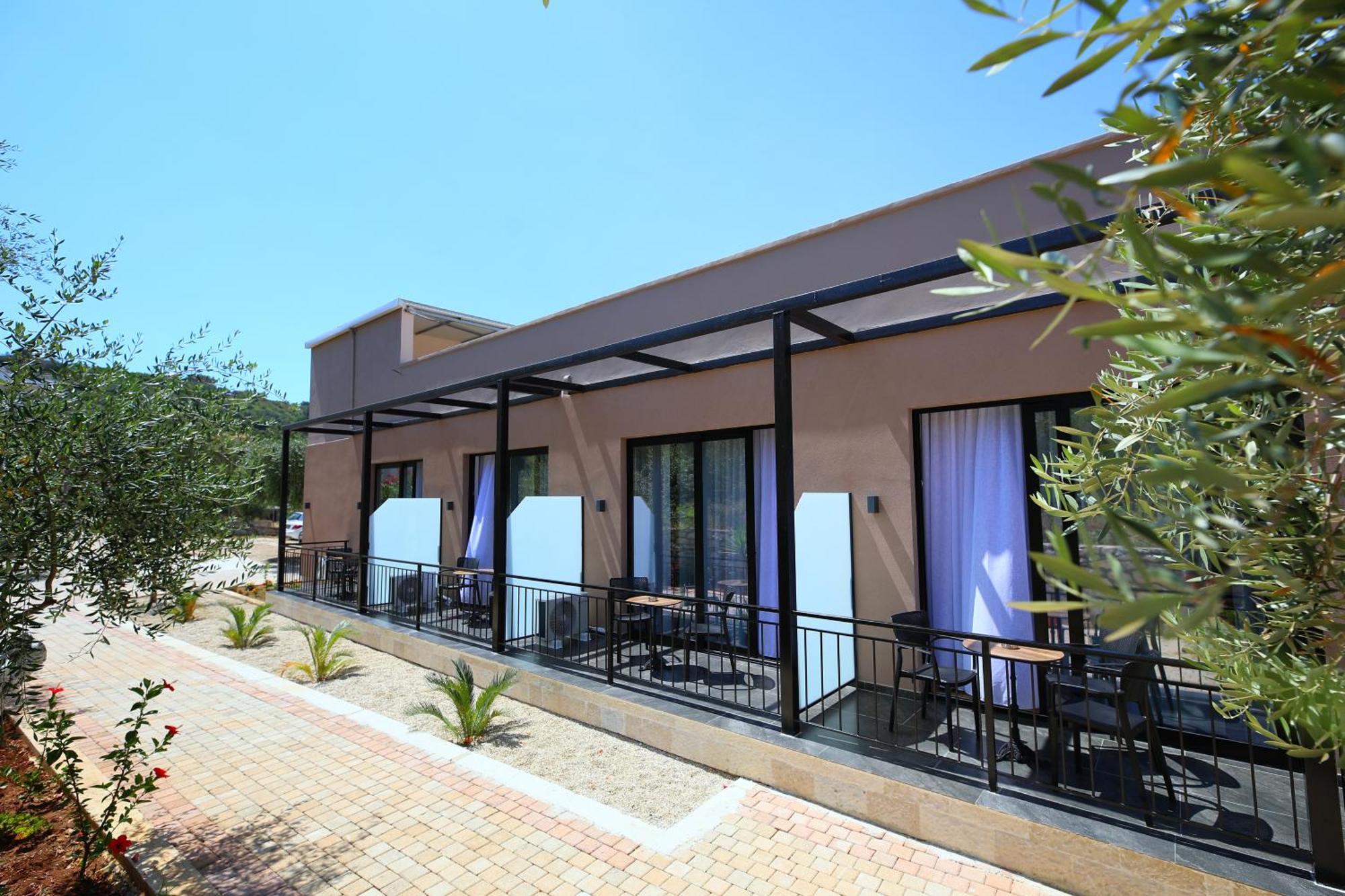 Hotel Mezzanine Bay Himarë Exterior foto